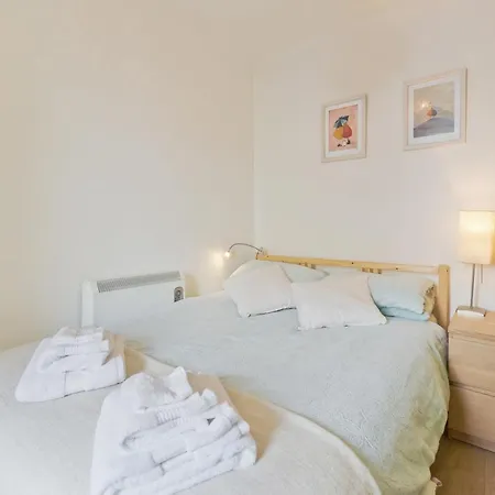 Modern Ranelagh With Patio 300 Metres From Luas דירה דבלין